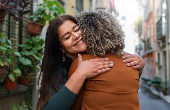 As linguagens do amor são uma maneira eficaz de fortalecer e enriquecer seus relacionamentos. | Foto: Freepik.