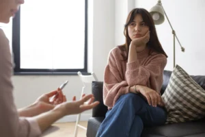 Angela Sirino tem uma visão pioneira na psicanálise com base em fundamentos cristãos.