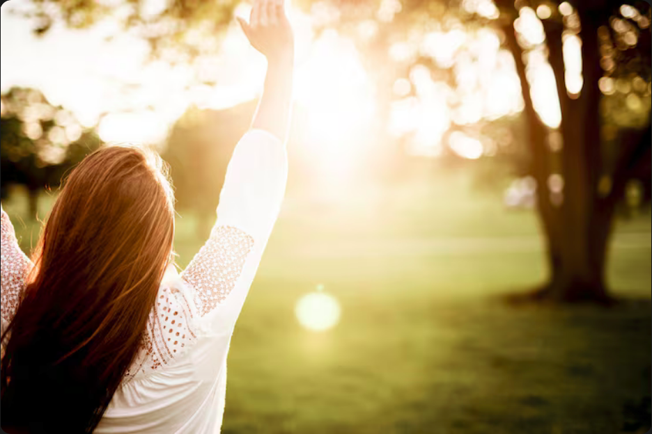 Descubra como a FÉ NA DOENÇA oferece consolo e propósito em meio à dor. Explore o papel da espiritualidade, psicanálise cristã e oração para superação e bem-estar.